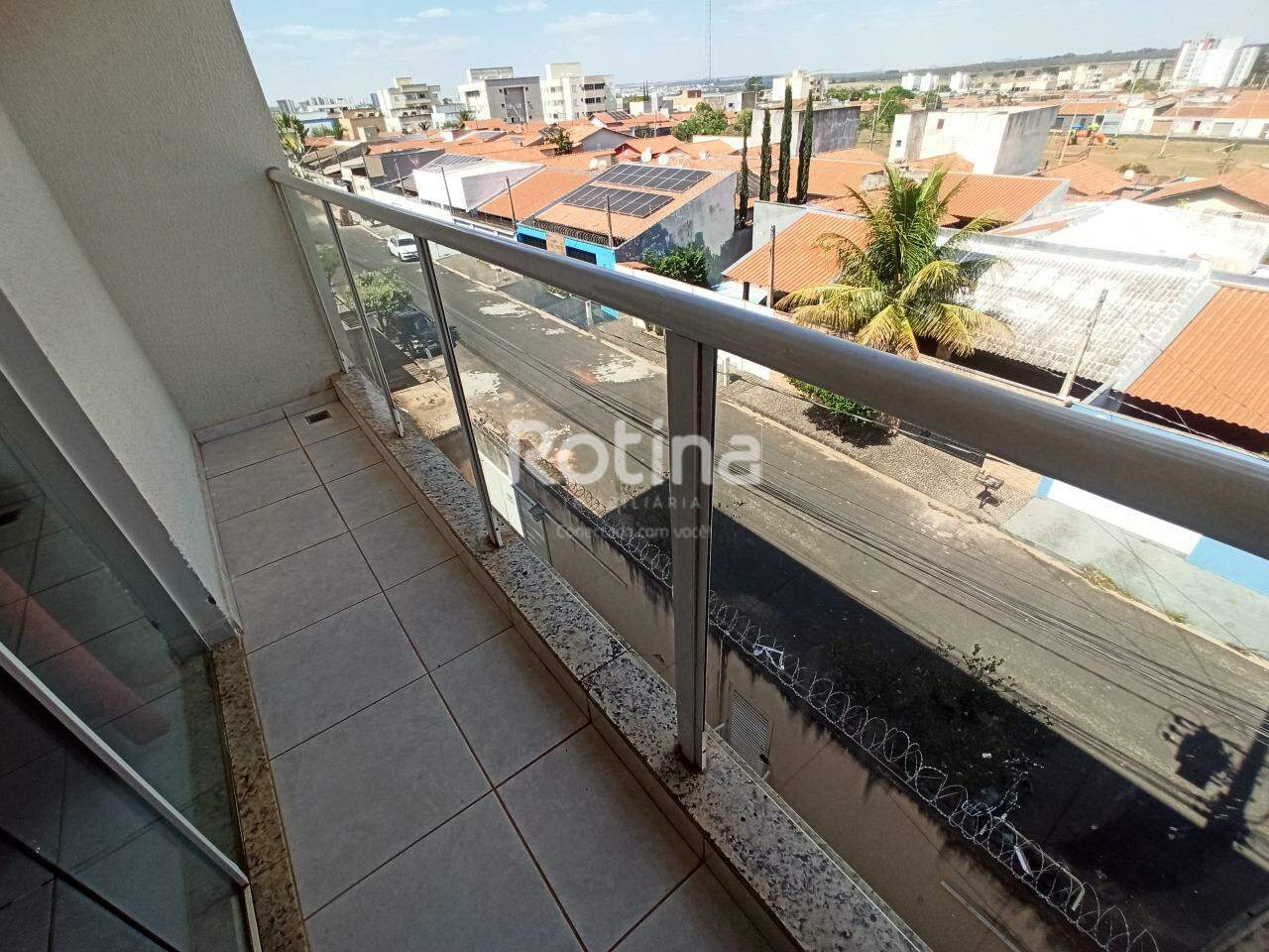 Apartamento para alugar, 2 quartos em Uberlândia no bairro Jardim Holanda no valor de R$ 1.200,00 - Rotina Imobiliária: 