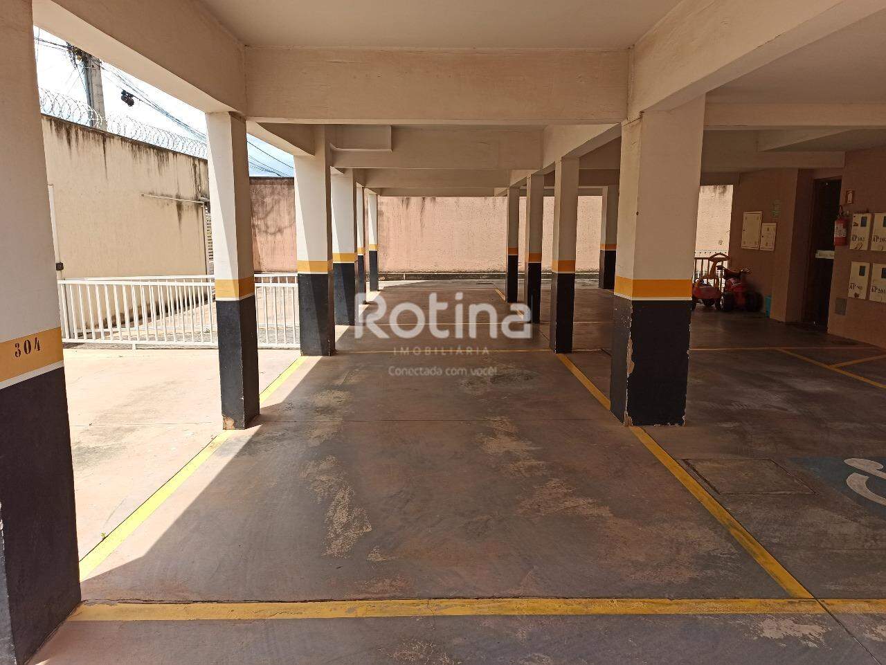 Apartamento para alugar, 2 quartos em Uberlândia no bairro Jardim Holanda no valor de R$ 1.200,00 - Rotina Imobiliária: 