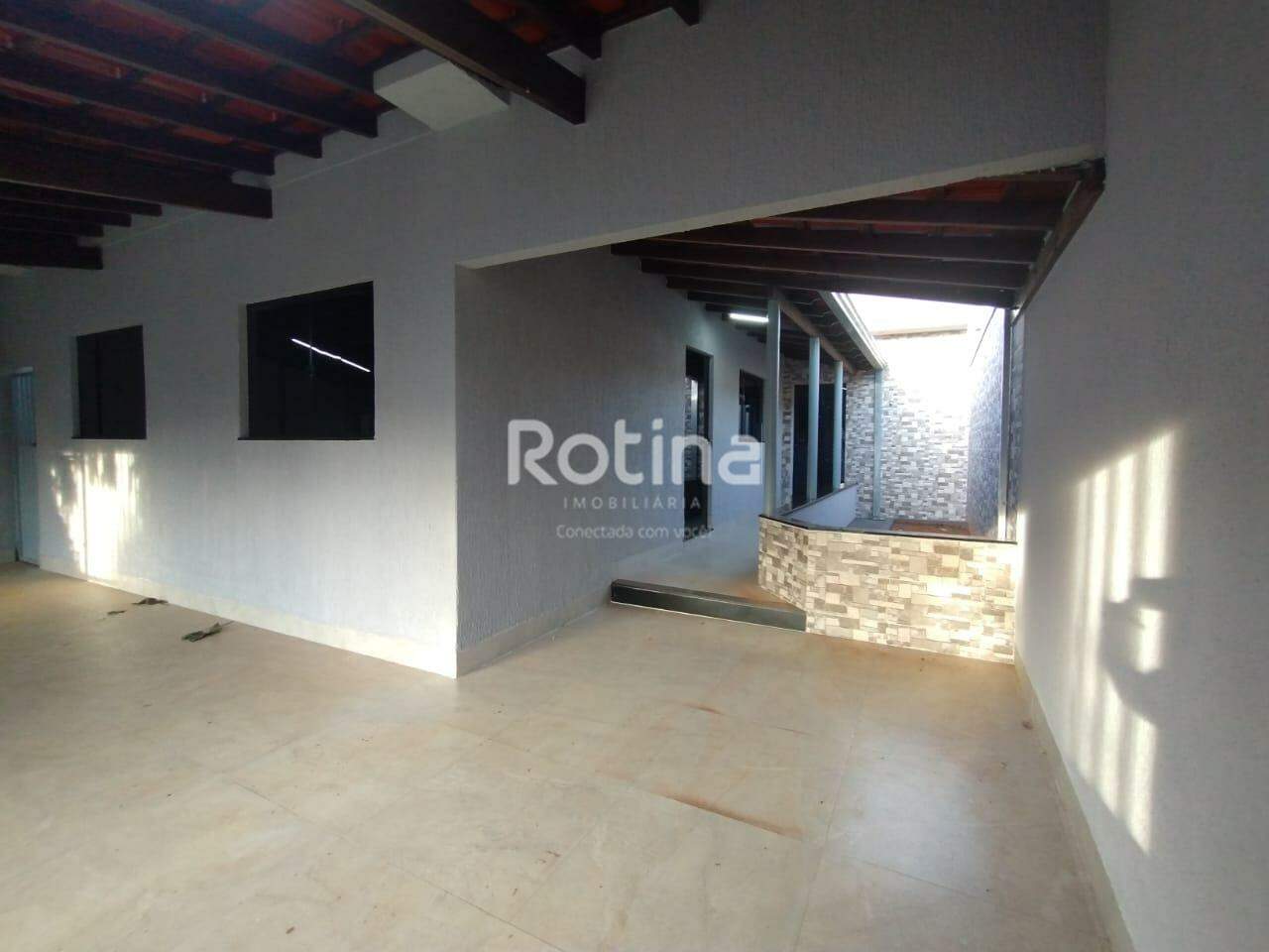 Casa para alugar, 4 quartos em Uberlândia no bairro Santa Mônica no valor de R$ 5.200,00 - Rotina Imobiliária: 