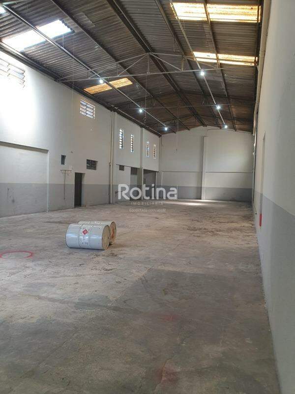 Galpão para alugar, em Uberlândia no bairro Marta Helena no valor de R$ 7.000,00 - Rotina Imobiliária: 