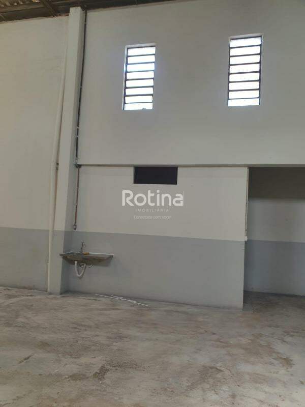 Galpão para alugar, em Uberlândia no bairro Marta Helena no valor de R$ 7.000,00 - Rotina Imobiliária: 