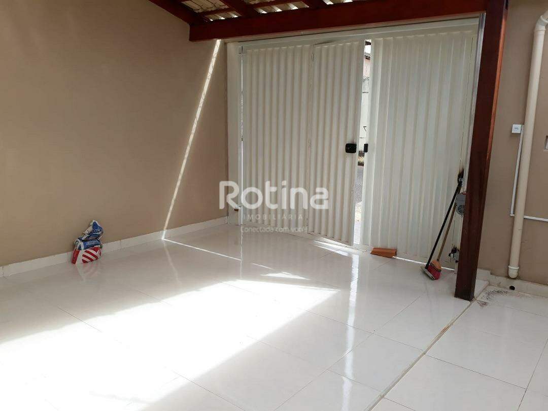 Casa para alugar, 3 quartos em Uberlândia no bairro Santa Rosa no valor de R$ 2.500,00 - Rotina Imobiliária: 