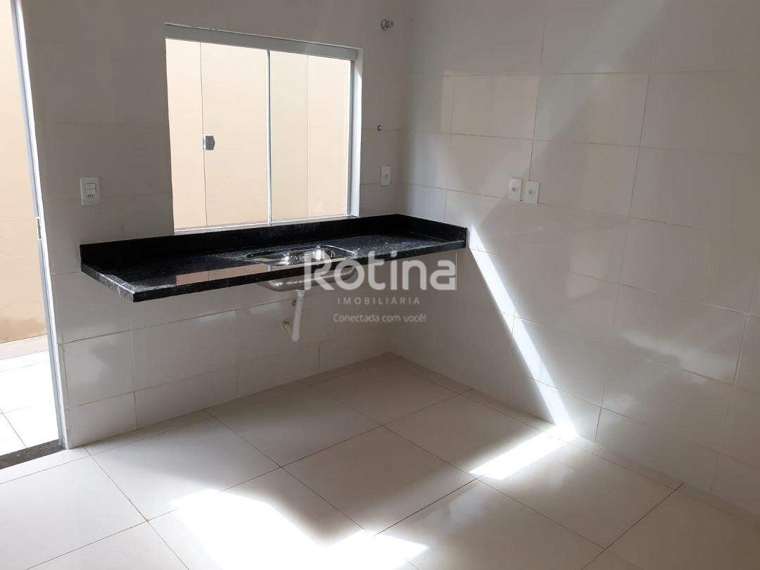 Casa para alugar, 3 quartos em Uberlândia no bairro Santa Rosa no valor de R$ 2.500,00 - Rotina Imobiliária: 