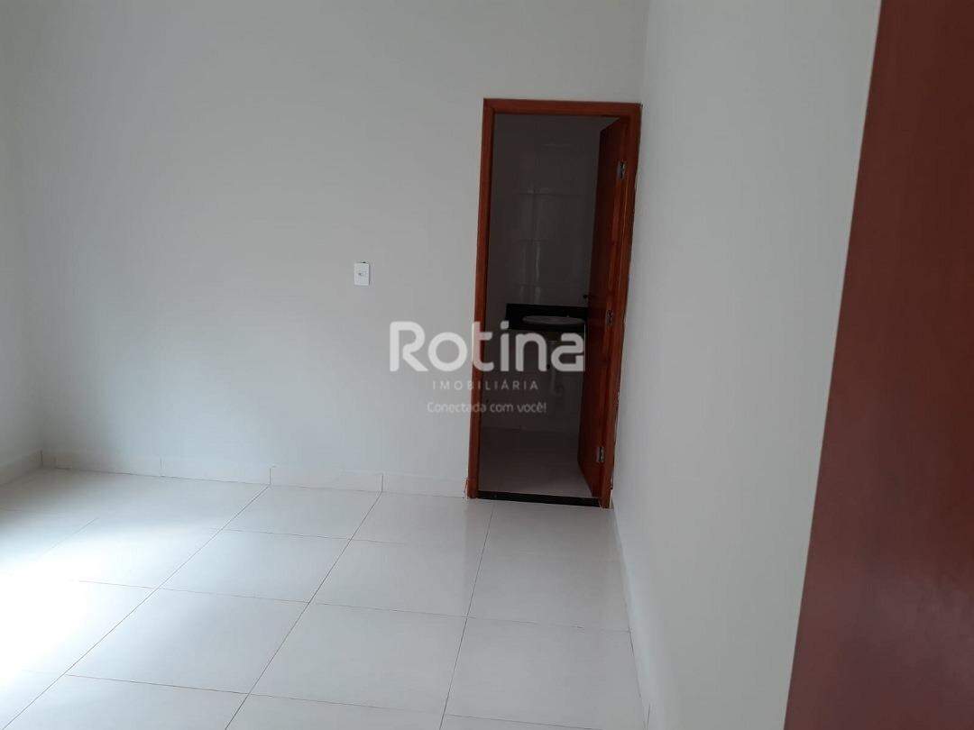Casa para alugar, 3 quartos em Uberlândia no bairro Santa Rosa no valor de R$ 2.500,00 - Rotina Imobiliária: 