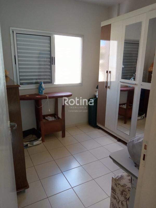 Apartamento à venda, 3 quartos em Uberlândia no bairro Tubalina no valor de R$ 240.000,00 - Rotina Imobiliária: 