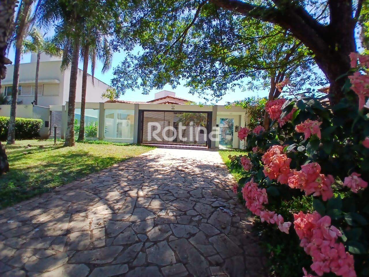 Casa para alugar, 3 quartos em Uberlândia no bairro Jardim Karaíba no valor de R$ 6.500,00 - Rotina Imobiliária: 