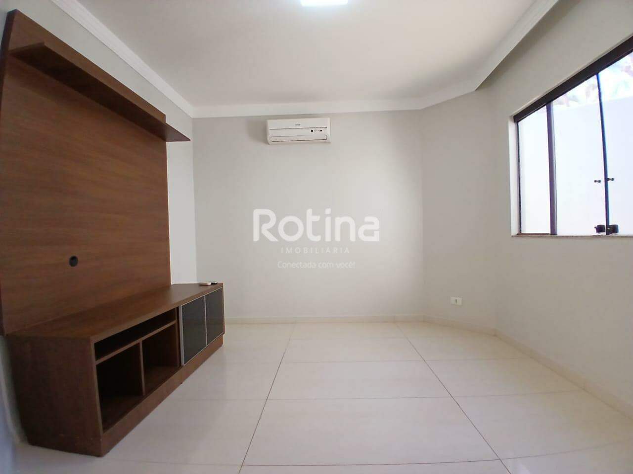 Casa para alugar, 3 quartos em Uberlândia no bairro Jardim Karaíba no valor de R$ 6.500,00 - Rotina Imobiliária: 