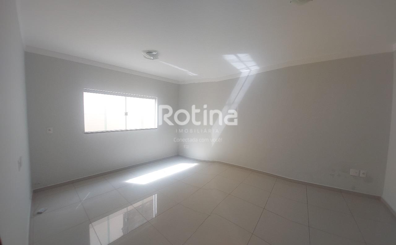 Casa para alugar, 3 quartos em Uberlândia no bairro Custódio Pereira no valor de R$ 4.000,00 - Rotina Imobiliária: 