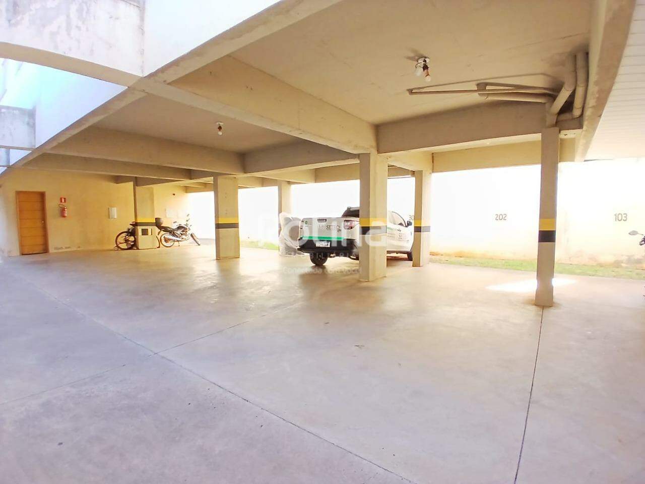 Apartamento para alugar, 2 quartos em Uberlândia no bairro Santa Mônica no valor de R$ 1.500,00 - Rotina Imobiliária: 