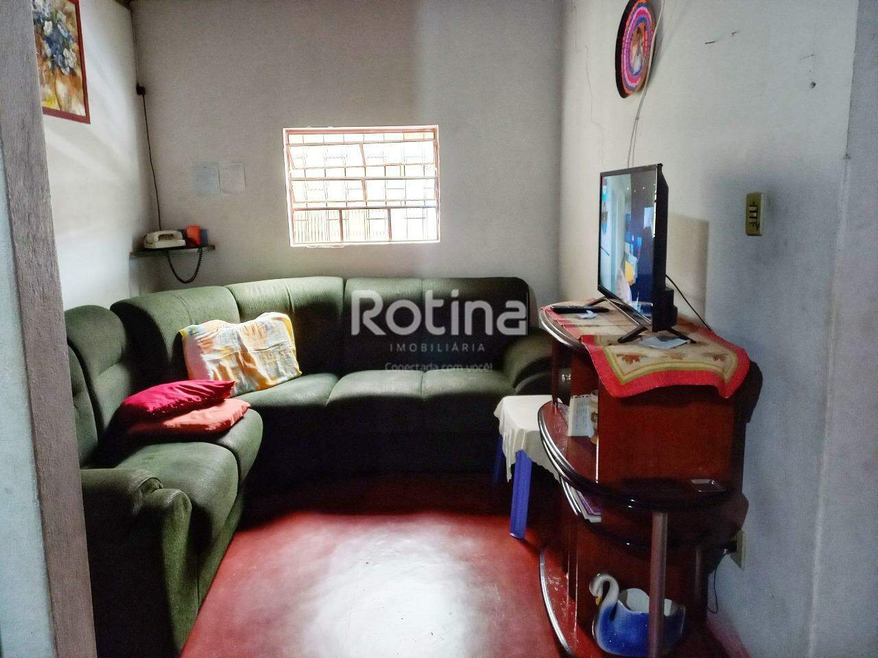 Casa à venda, 4 quartos em Uberlândia no bairro Tabajaras no valor de R$ 300.000,00 - Rotina Imobiliária: 