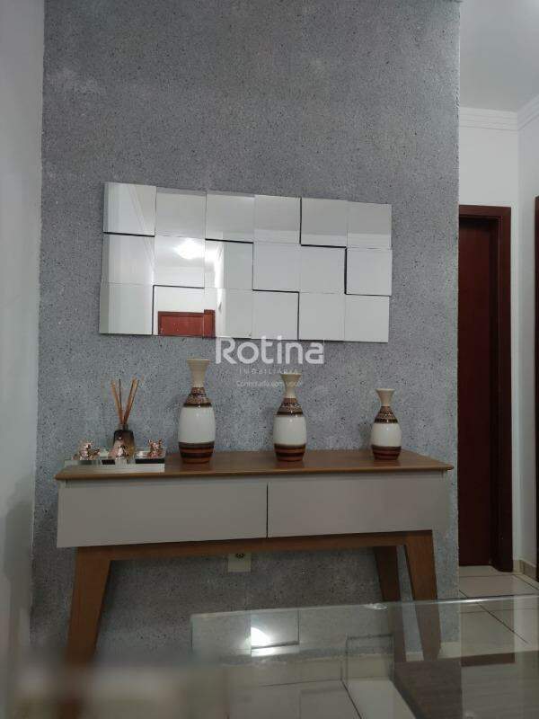 Apartamento à venda, 2 quartos em Uberlândia no bairro Laranjeiras no valor de R$ 320.000,00 - Rotina Imobiliária: 