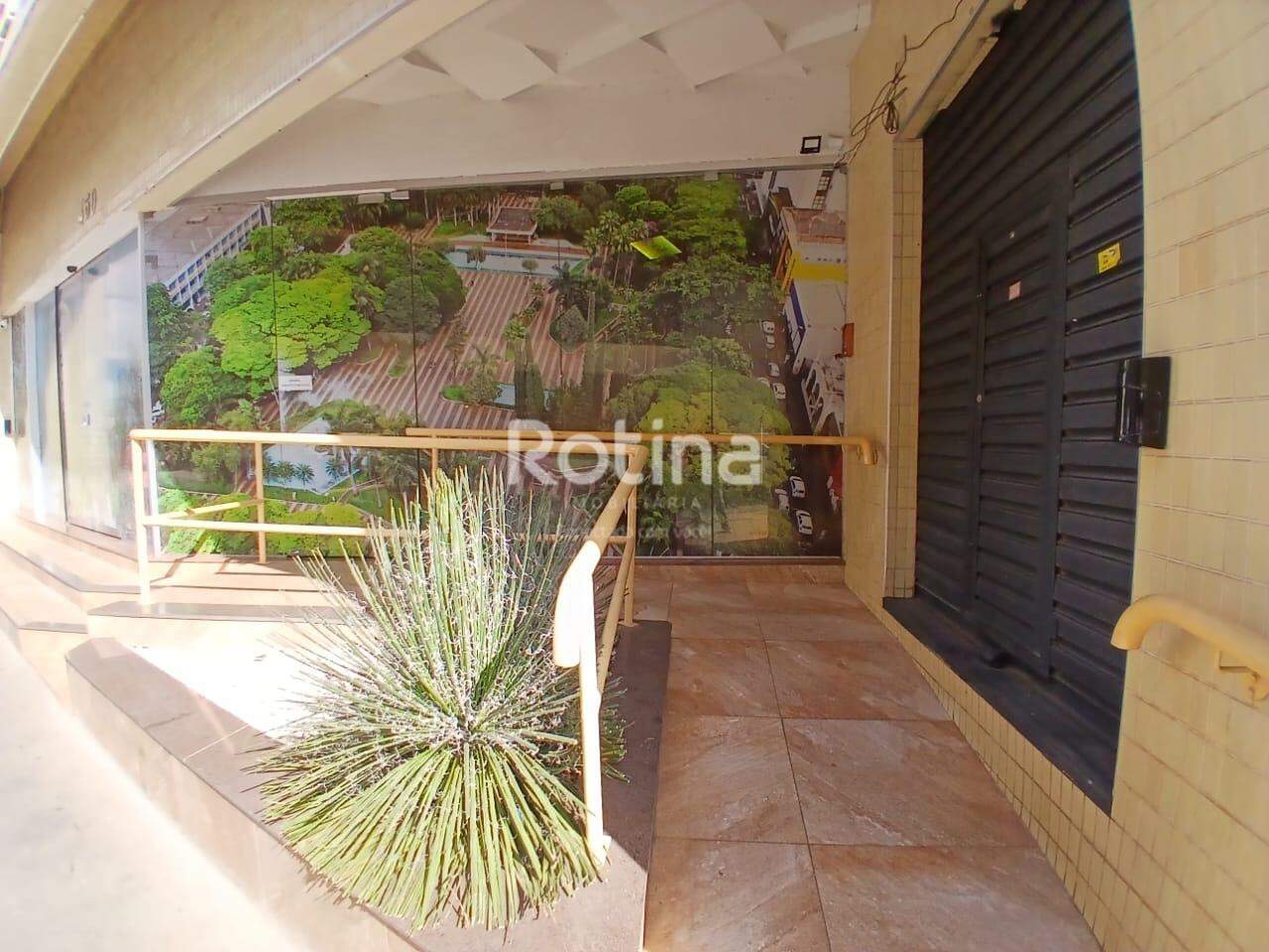 Sala para alugar, em Uberlândia no bairro Centro no valor de R$ 850,00 - Rotina Imobiliária: 