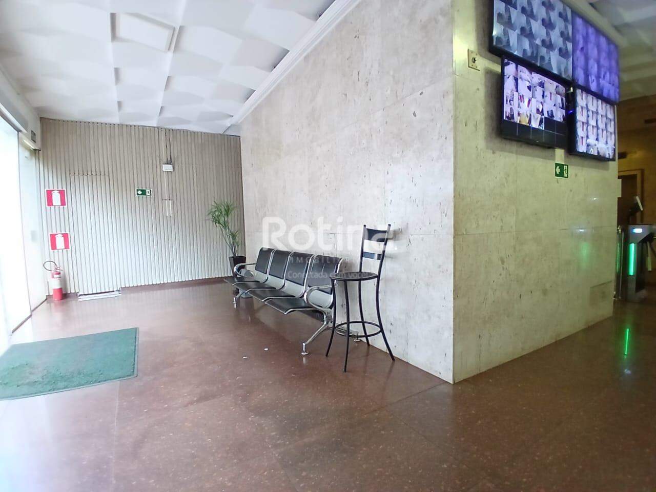 Sala para alugar, em Uberlândia no bairro Centro no valor de R$ 850,00 - Rotina Imobiliária: 