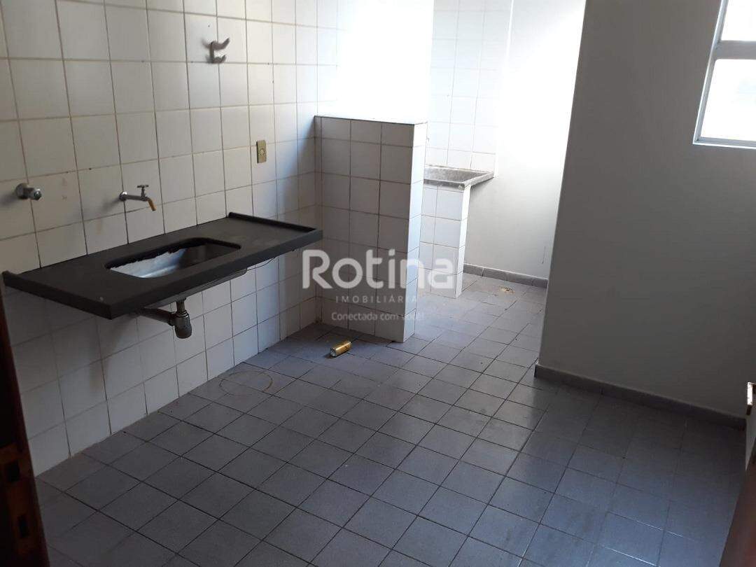 Apartamento para alugar, 2 quartos em Uberlândia no bairro Presidente Roosevelt no valor de R$ 1.100,00 - Rotina Imobiliária: 