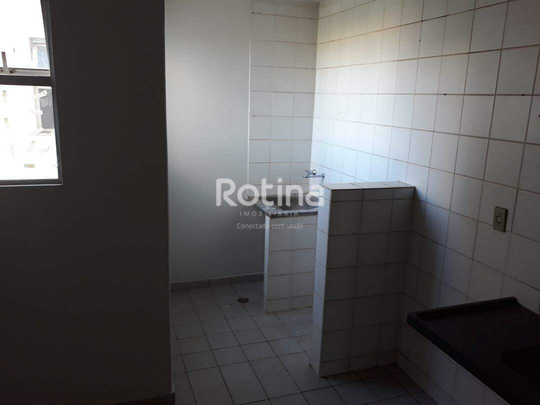 Apartamento para alugar, 2 quartos em Uberlândia no bairro Presidente Roosevelt no valor de R$ 1.200,00 - Rotina Imobiliária: 