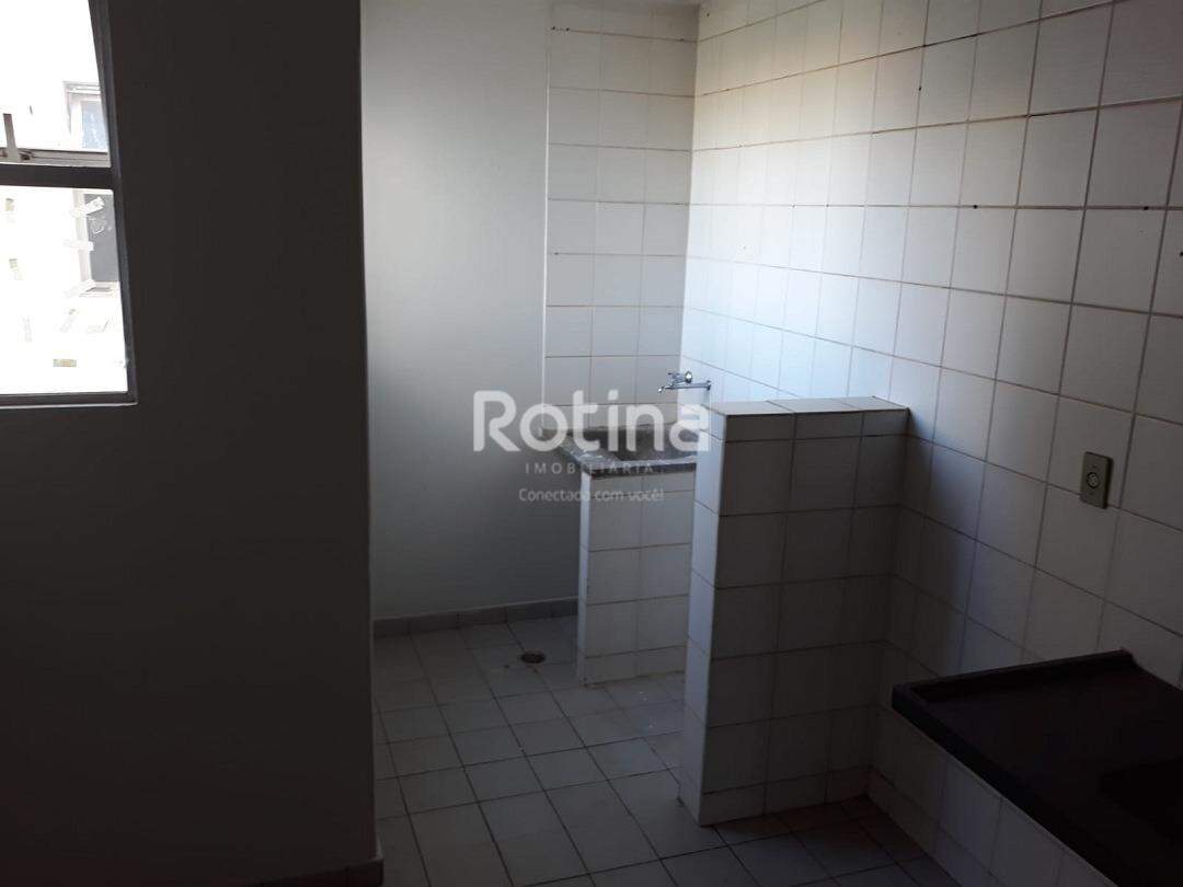 Apartamento para alugar, 2 quartos em Uberlândia no bairro Presidente Roosevelt no valor de R$ 1.200,00 - Rotina Imobiliária: 