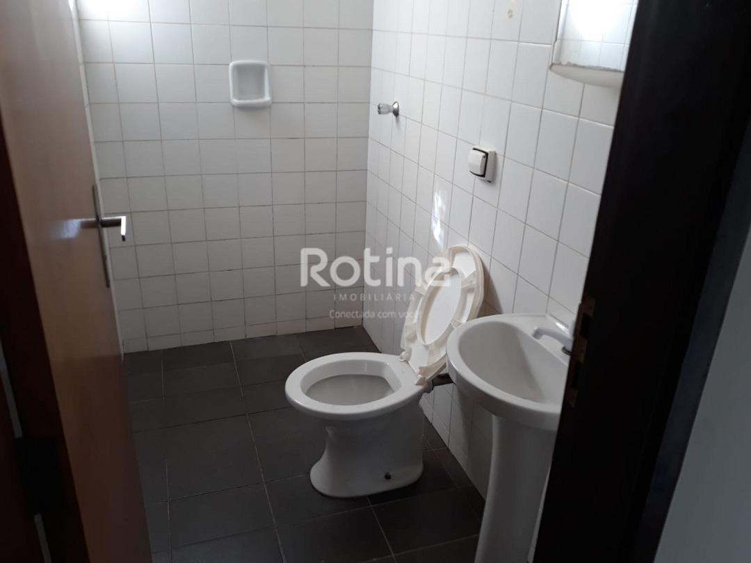 Apartamento para alugar, 2 quartos em Uberlândia no bairro Presidente Roosevelt no valor de R$ 1.000,00 - Rotina Imobiliária: 