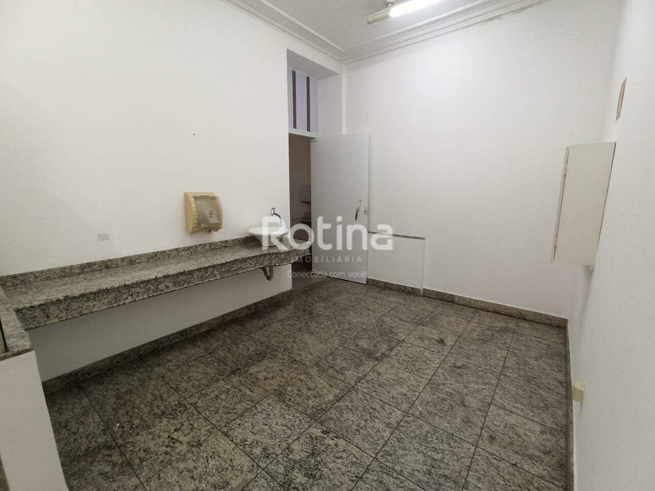 Sala para alugar, em Uberlândia no bairro Centro no valor de R$ 3.500,00 - Rotina Imobiliária: 