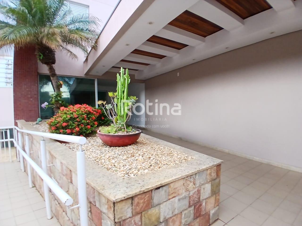 Apartamento para alugar, 3 quartos em Uberlândia no bairro Nossa Senhora Aparecida no valor de R$ 3.500,00 - Rotina Imobiliária: 