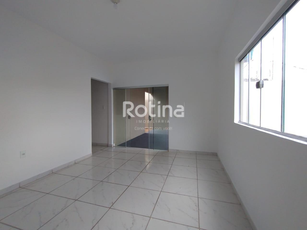 Casa para alugar, 3 quartos em Uberlândia no bairro Jardim Brasília no valor de R$ 2.500,00 - Rotina Imobiliária: 