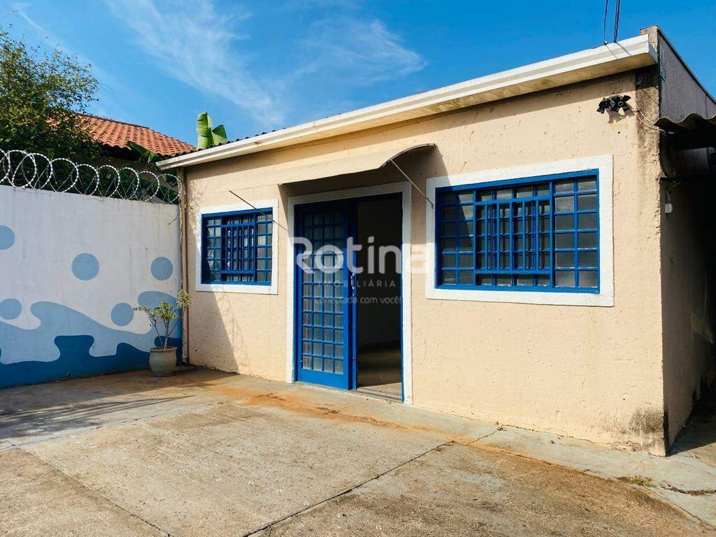 Sala para alugar, em Uberlândia no bairro Brasil no valor de R$ 550,00 - Rotina Imobiliária: 