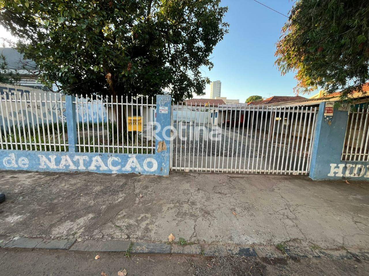 Sala para alugar, em Uberlândia no bairro Brasil no valor de R$ 550,00 - Rotina Imobiliária: 
