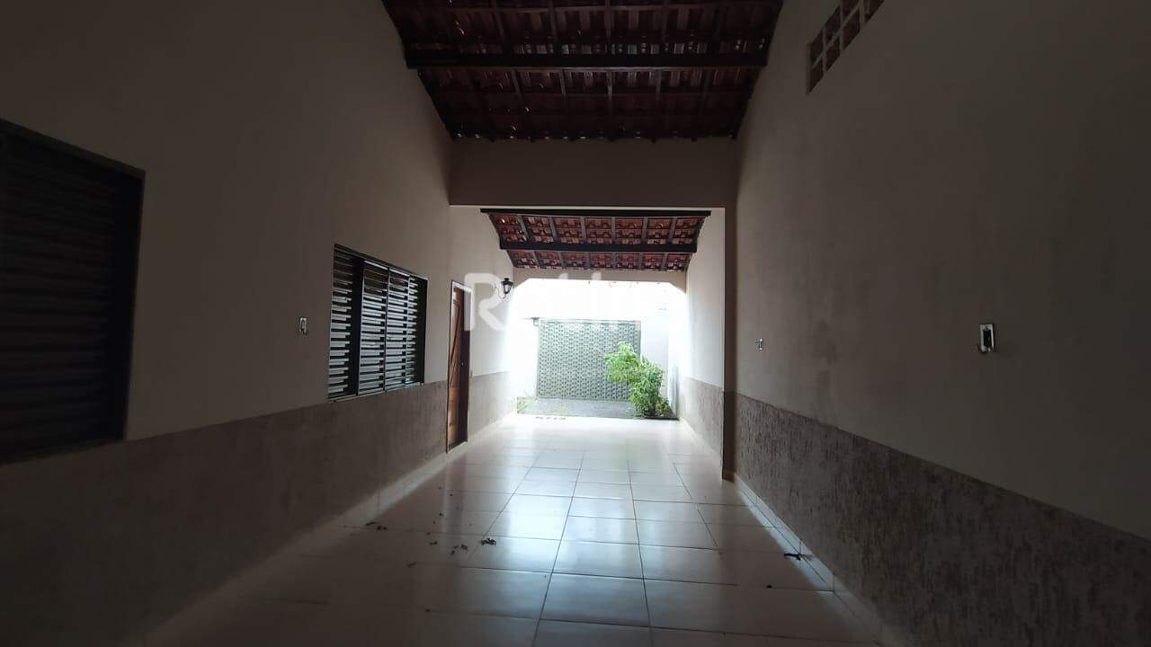 Casa para alugar, 8 quartos em Uberlândia no bairro Umuarama no valor de R$ 4.000,00 - Rotina Imobiliária: 