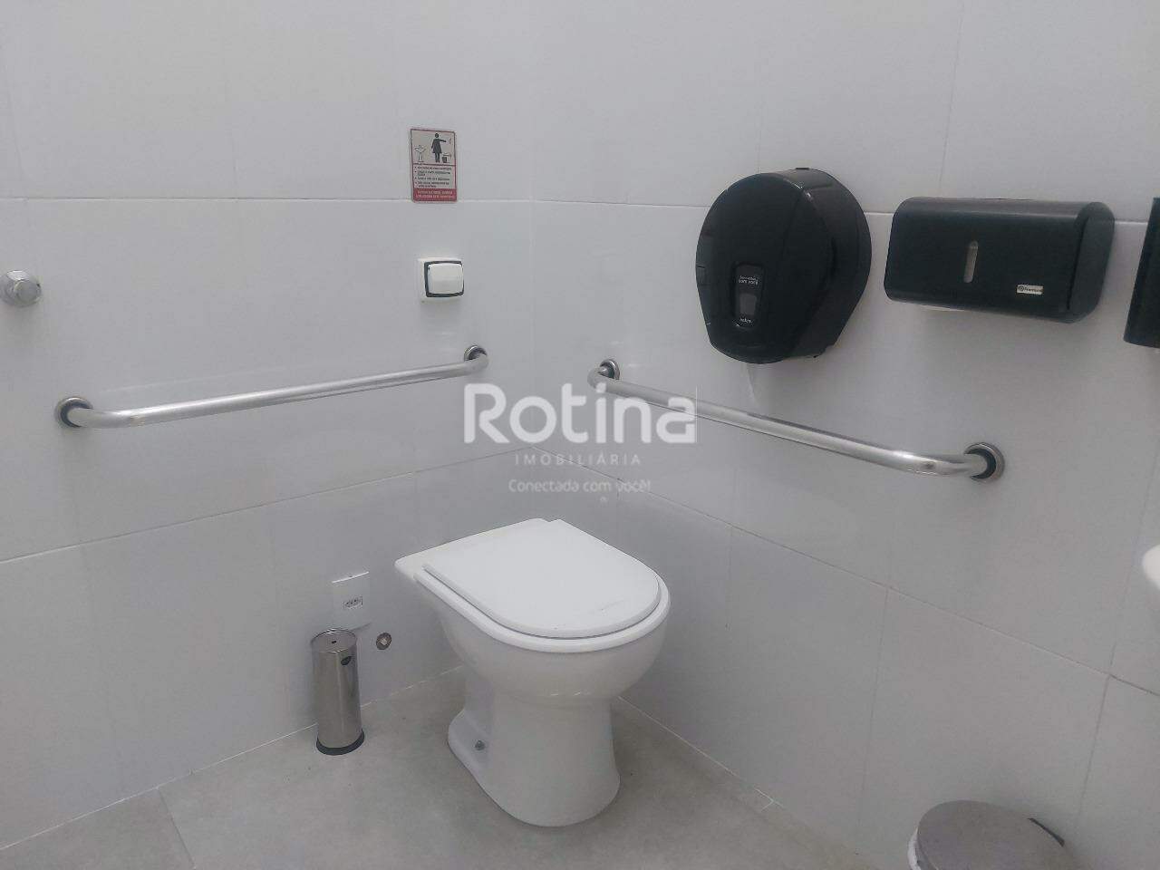 Casa Comercial para alugar, em Uberlândia no bairro Segismundo Pereira no valor de R$ 3.900,00 - Rotina Imobiliária: 