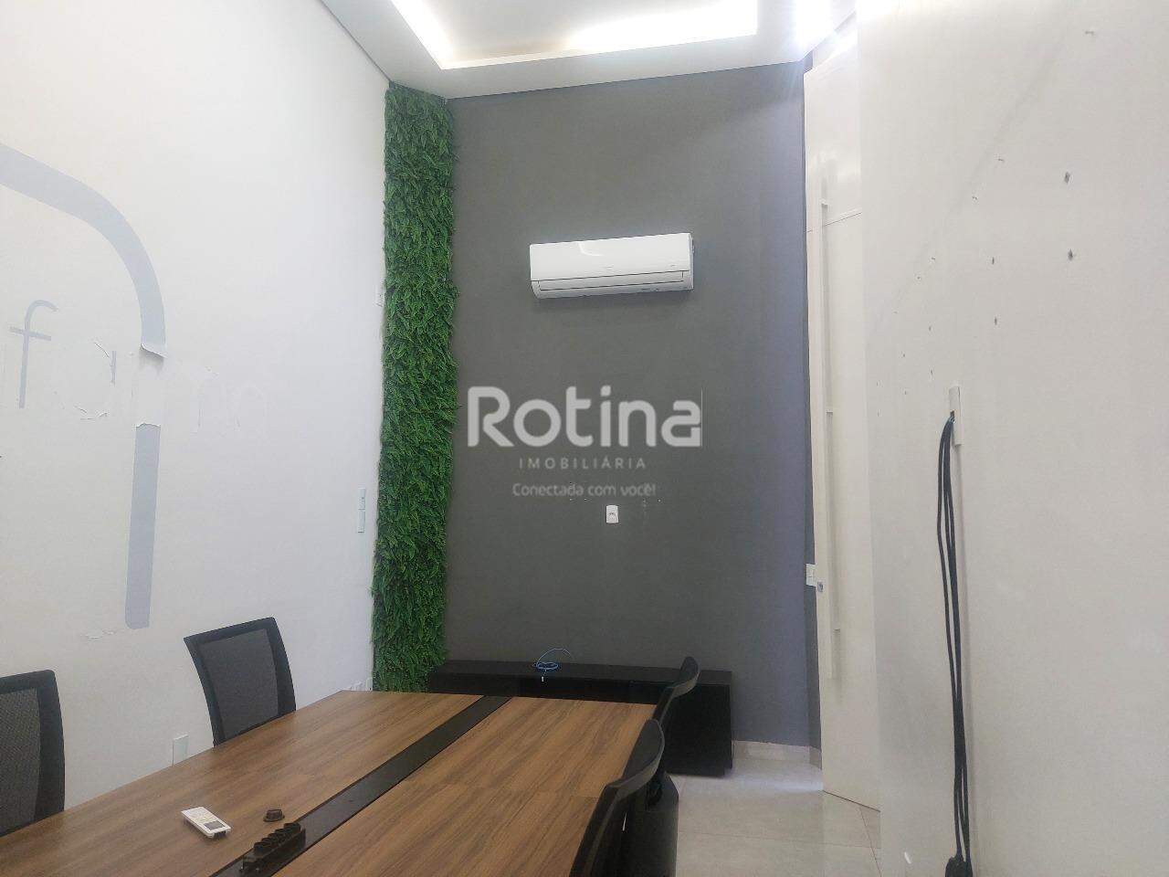 Casa Comercial para alugar, em Uberlândia no bairro Segismundo Pereira no valor de R$ 3.900,00 - Rotina Imobiliária: 