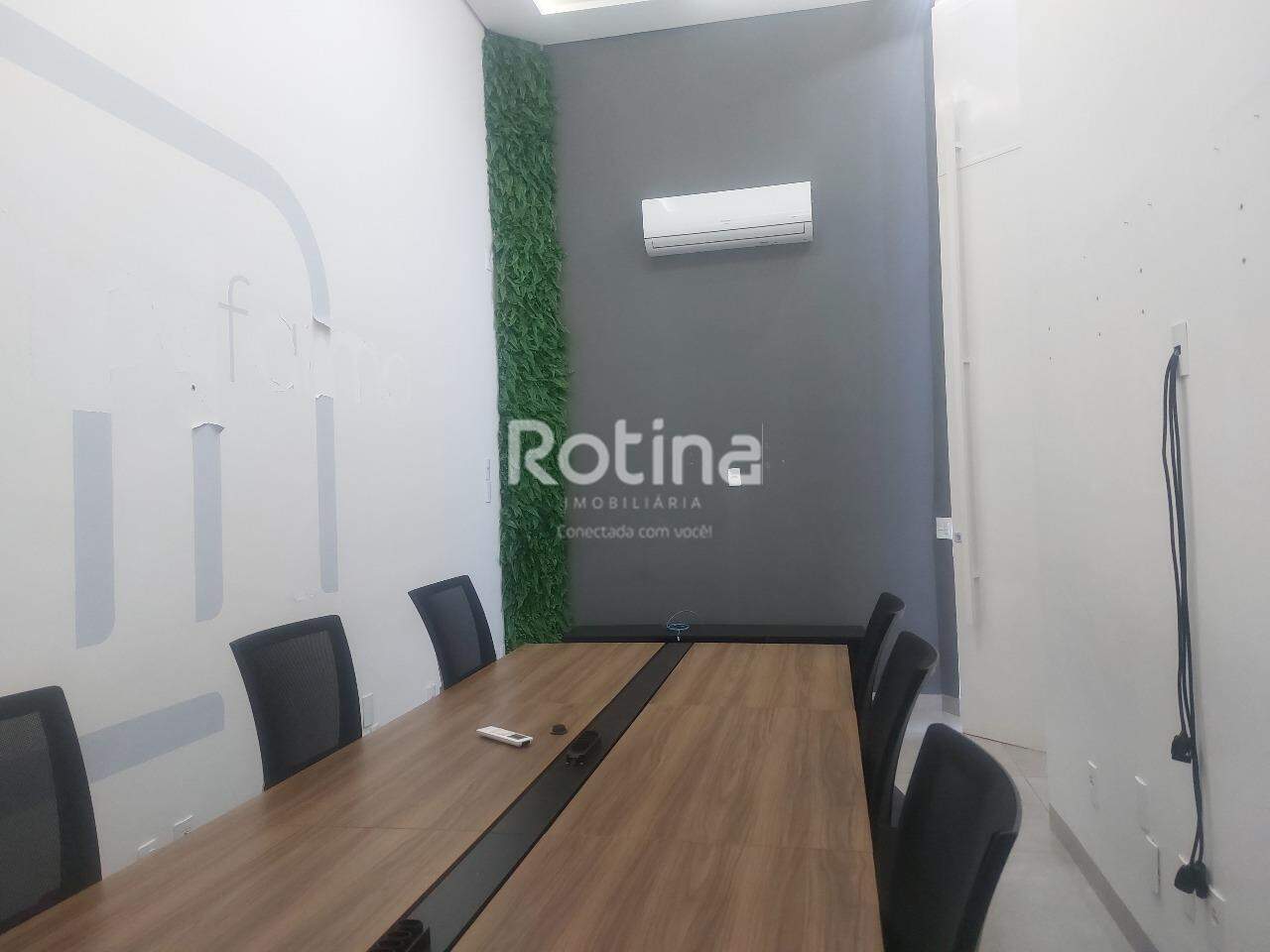 Casa Comercial para alugar, em Uberlândia no bairro Segismundo Pereira no valor de R$ 3.900,00 - Rotina Imobiliária: 