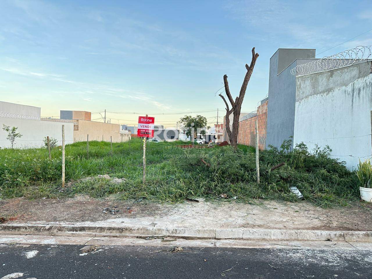 Terreno à venda, em Uberlândia no bairro Jardim Ipanema no valor de R$ 180.000,00 - Rotina Imobiliária: 