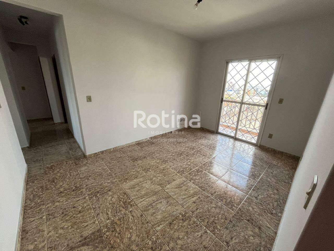 Apartamento para alugar, 3 quartos em Uberlândia no bairro Brasil no valor de R$ 1.750,00 - Rotina Imobiliária: 