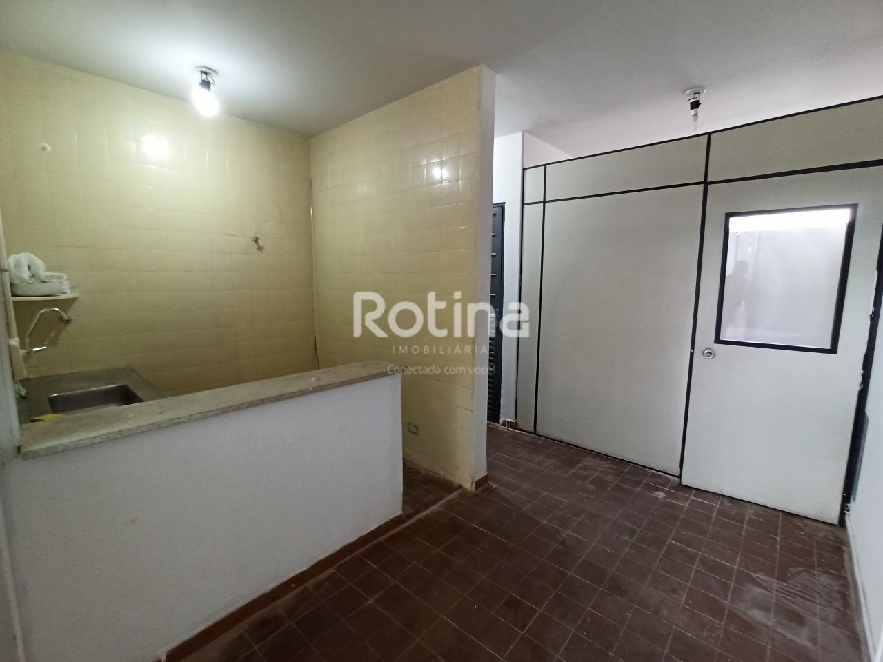 Sala para alugar, em Uberlândia no bairro Martins no valor de R$ 1.400,00 - Rotina Imobiliária: 