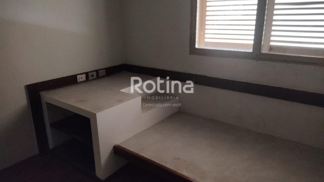 Casa para alugar, 5 quartos em Uberlândia no bairro Nossa Senhora Aparecida no valor de R$ 5.000,00 - Rotina Imobiliária: 