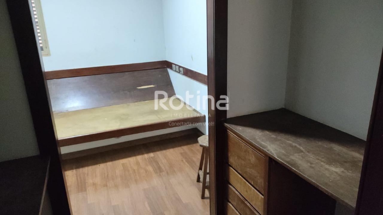 Casa para alugar, 5 quartos em Uberlândia no bairro Nossa Senhora Aparecida no valor de R$ 5.000,00 - Rotina Imobiliária: 