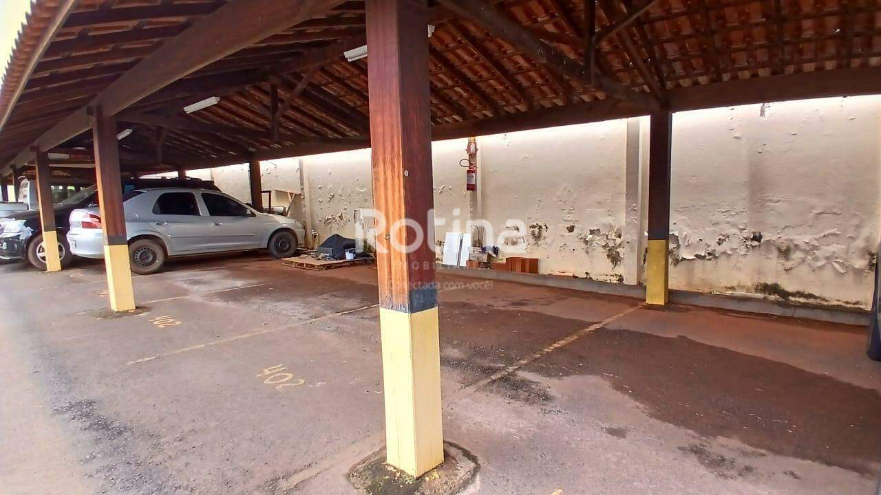 Apartamento para alugar, 3 quartos em Uberlândia no bairro Alto Umuarama no valor de R$ 1.800,00 - Rotina Imobiliária: 