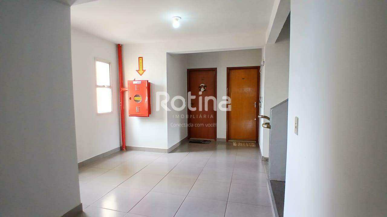 Apartamento para alugar, 3 quartos em Uberlândia no bairro Alto Umuarama no valor de R$ 1.800,00 - Rotina Imobiliária: 