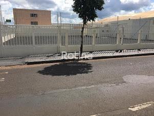 Galpão para alugar, em Uberlândia no bairro Marta Helena no valor de R$ 54.000,00 - Rotina Imobiliária: 