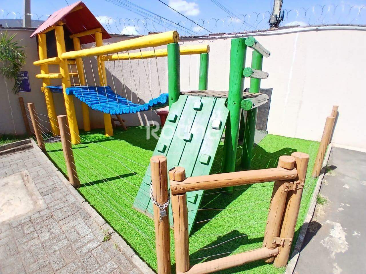 Apartamento para alugar, 2 quartos em Uberlândia no bairro Laranjeiras no valor de R$ 1.200,00 - Rotina Imobiliária: 