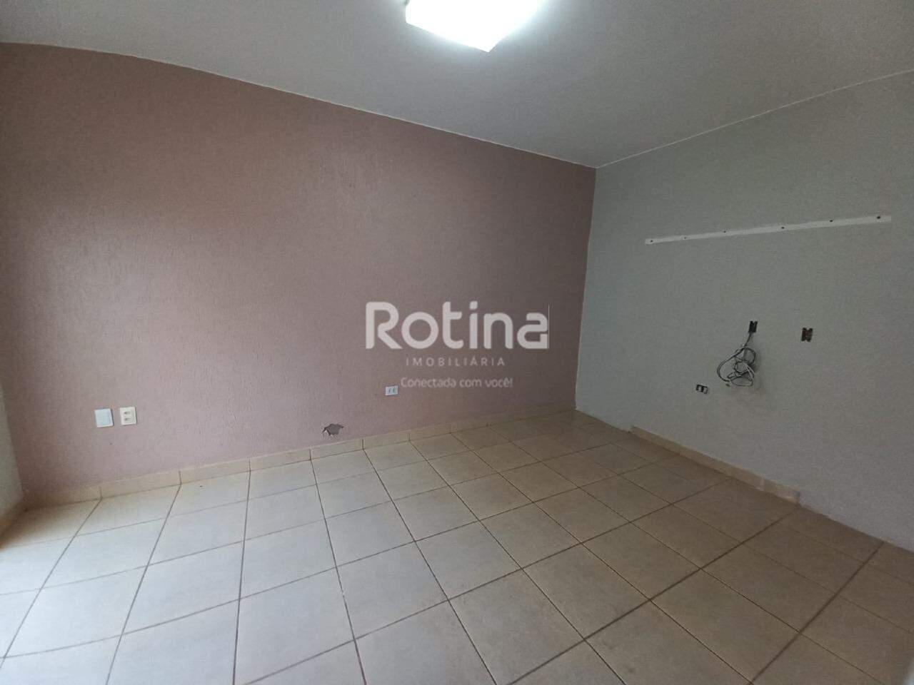 Casa para alugar, 4 quartos em Uberlândia no bairro Presidente Roosevelt no valor de R$ 2.500,00 - Rotina Imobiliária: 