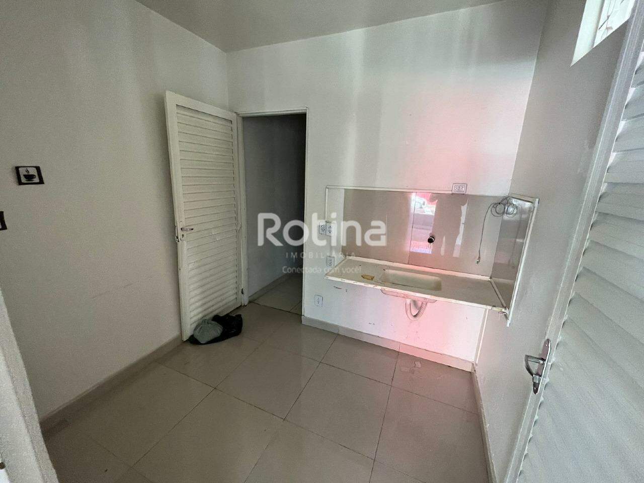 Loja para alugar, em Uberlândia no bairro Santa Mônica no valor de R$ 2.500,00 - Rotina Imobiliária: 