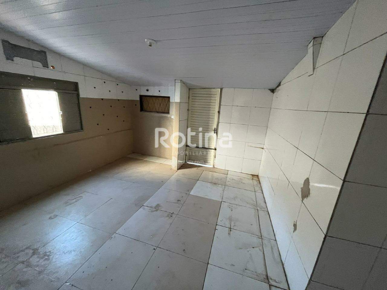 Loja para alugar, em Uberlândia no bairro Santa Mônica no valor de R$ 2.500,00 - Rotina Imobiliária: 