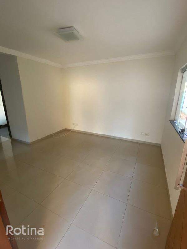 Casa à venda, 3 quartos em Uberlândia no bairro Alto Umuarama no valor de R$ 1.100.000,00 - Rotina Imobiliária: 