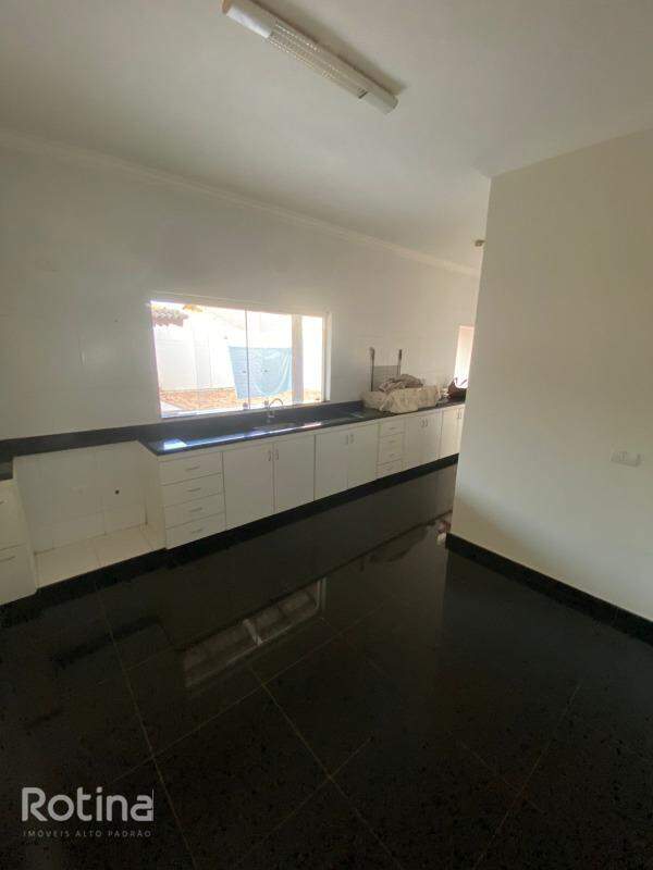 Casa à venda, 3 quartos em Uberlândia no bairro Alto Umuarama no valor de R$ 1.100.000,00 - Rotina Imobiliária: 