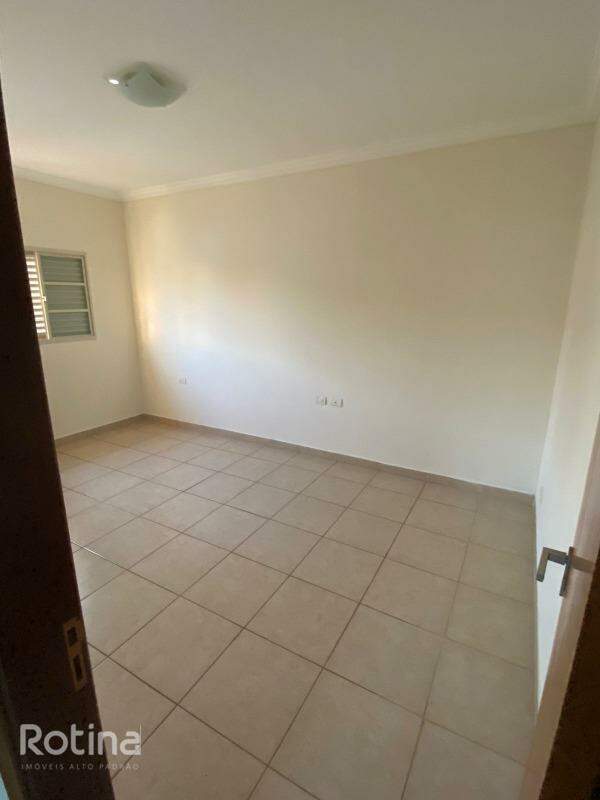 Casa à venda, 3 quartos em Uberlândia no bairro Alto Umuarama no valor de R$ 1.100.000,00 - Rotina Imobiliária: 