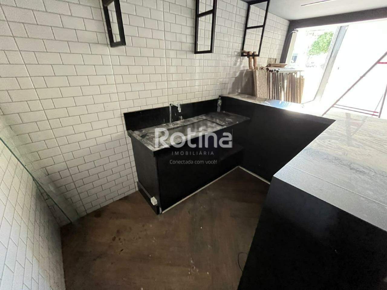 Galpão para alugar, em Uberlândia no bairro Brasil no valor de R$ 10.500,00 - Rotina Imobiliária: 