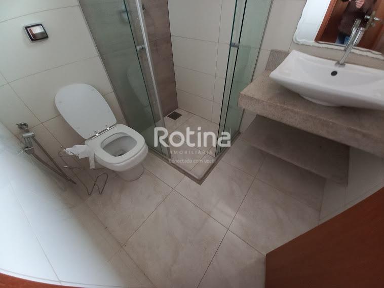 Casa para alugar, 2 quartos em Uberlândia no bairro Martins no valor de R$ 4.600,00 - Rotina Imobiliária: 