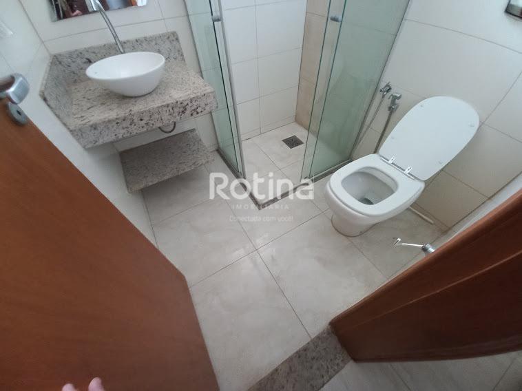 Casa para alugar, 2 quartos em Uberlândia no bairro Martins no valor de R$ 4.600,00 - Rotina Imobiliária: 
