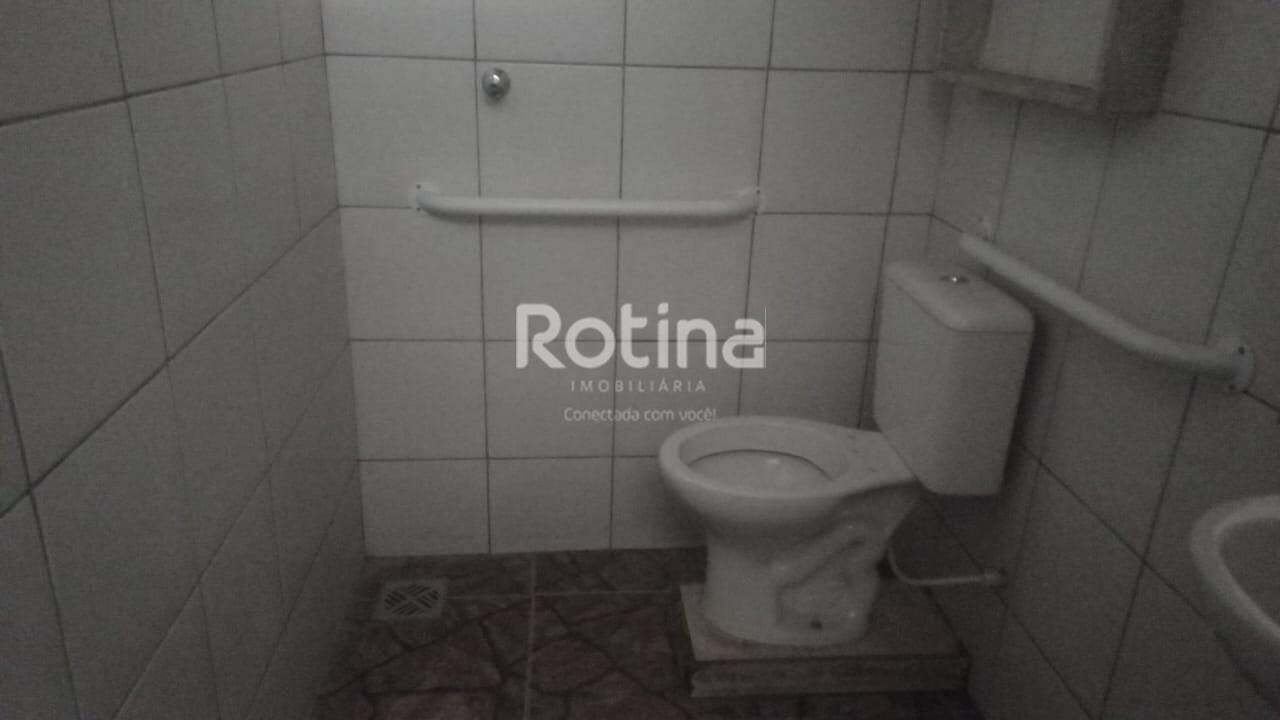 Galpão para alugar, em Uberlândia no bairro Daniel Fonseca no valor de R$ 4.200,00 - Rotina Imobiliária: 