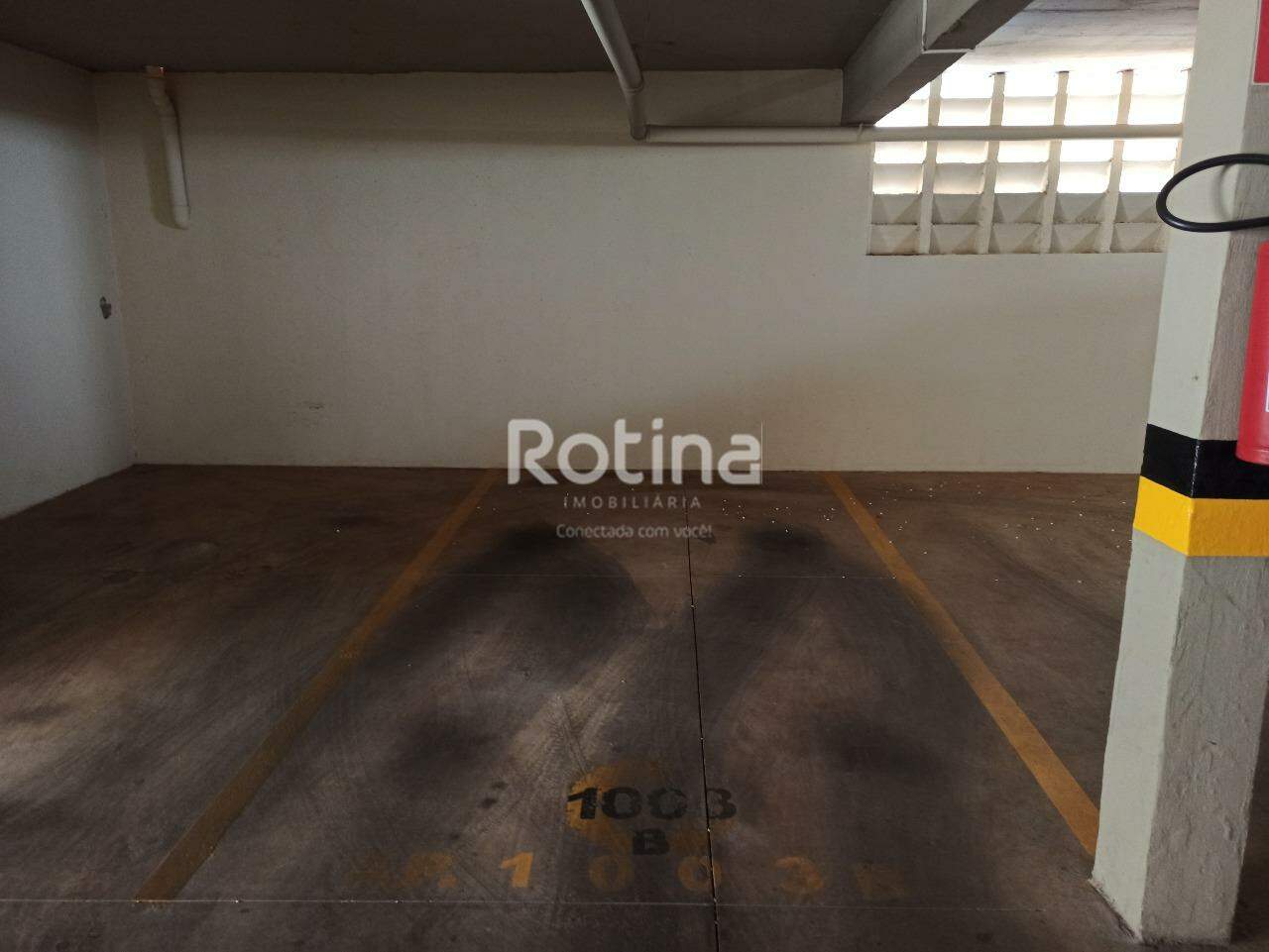 Apartamento para alugar, 2 quartos em Uberlândia no bairro Santa Mônica no valor de R$ 3.000,00 - Rotina Imobiliária: 